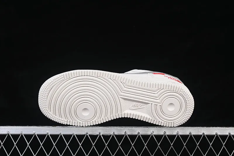 All categories Nk Air Force 1 Air Force series Nk Air Force 1 Low Air Force low top Nike Air Force 1'07 Low North Face co-branded beige gray red label Air Force 1 low top casual sneakers MM3399-802